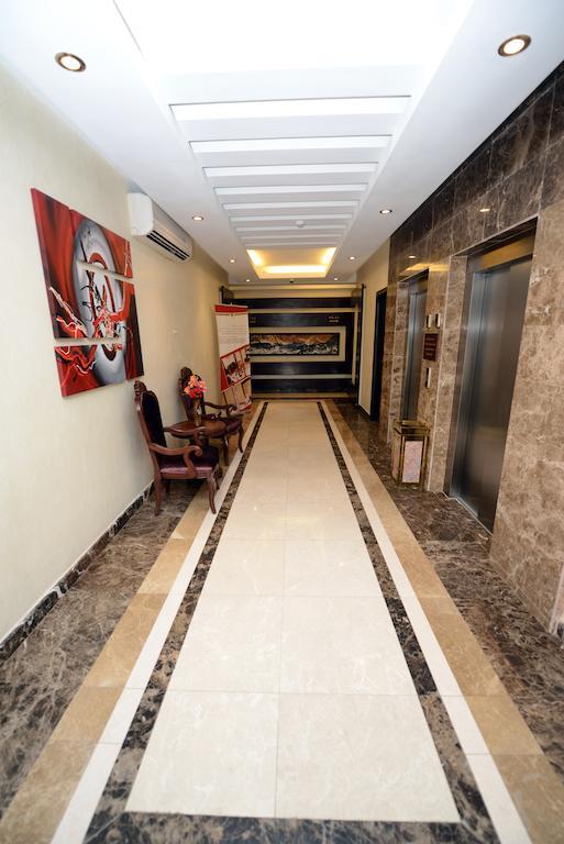 Suites Aparthotel 3*